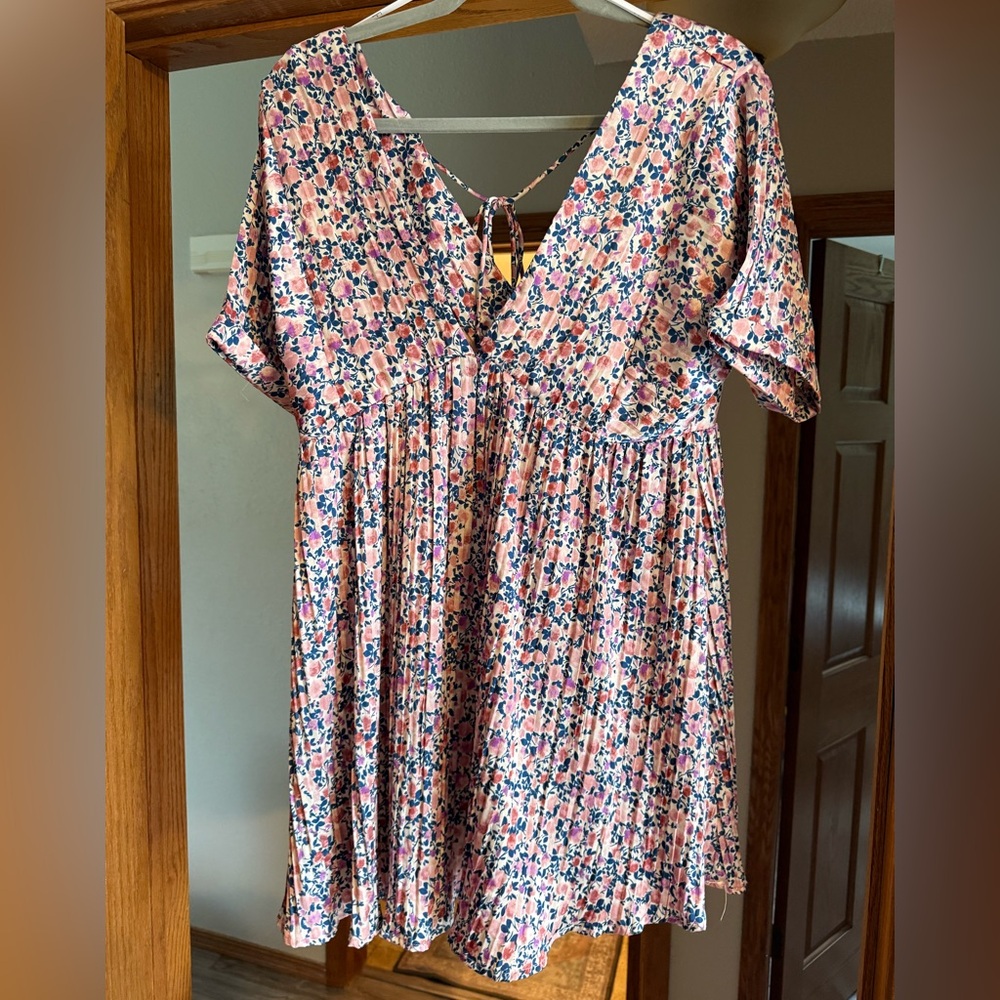 Lulu's Pink Floral Mini Dress
